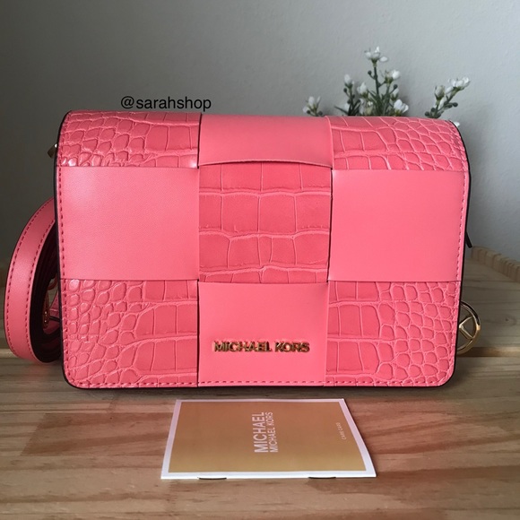 Michael Kors Handbags - 🌼Michael Kors Purse